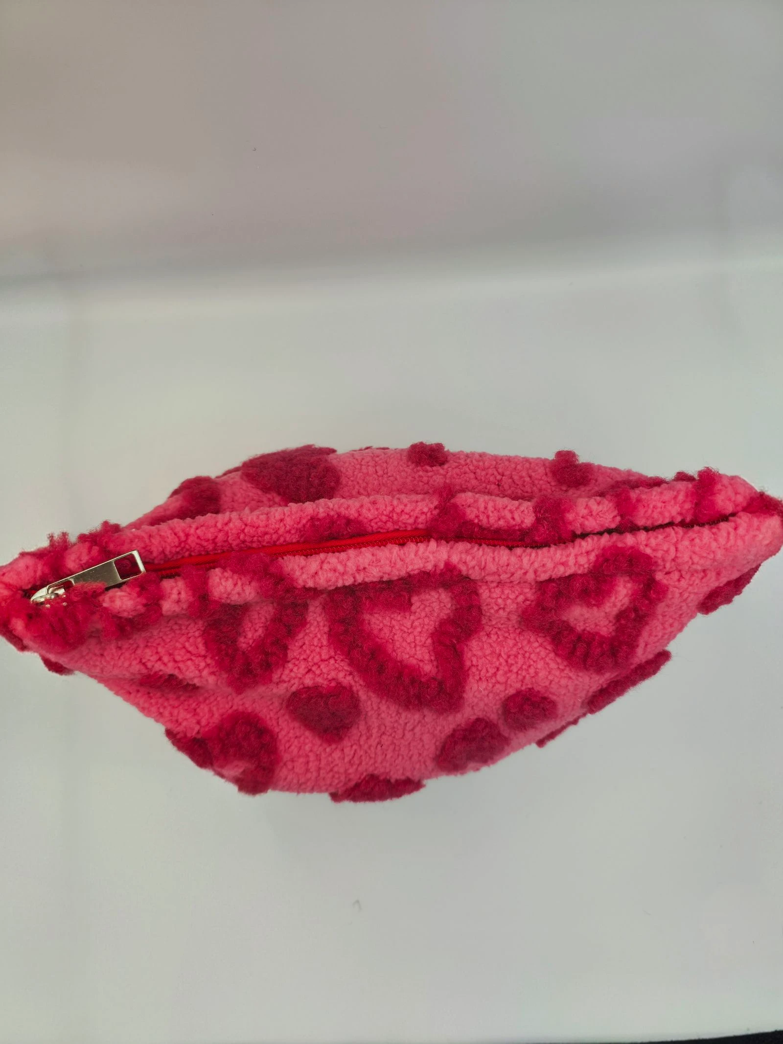 Bolso de toilette acogedor / bolsa de maquillaje con corazones – photo 2